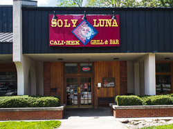 Sol Y Luna Cal-Mex Grill 