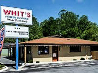 Fun things to do in Hendersonville NC : Whit’s Frozen Custard in Hendersonville NC. 