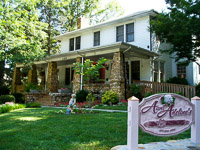 Fun things to do in Hendersonville NC : Aunt Adeline's Bed & Breakfast in Hendersonville NC. 
